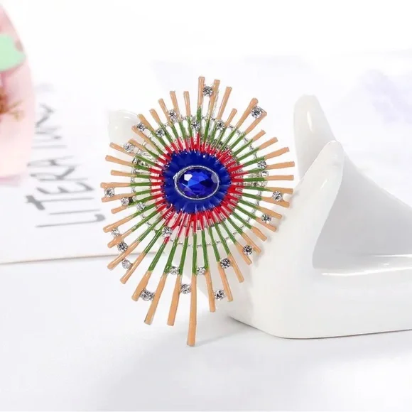 Peacock Burst Brooch - Picture 1 of 3